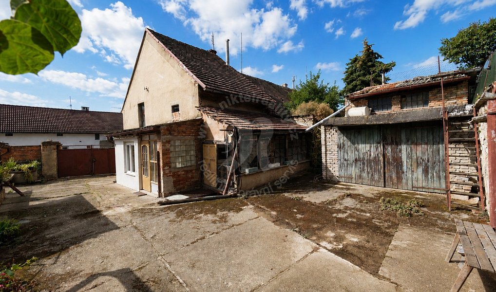 Prodej domu 327 m² s pozemkem 1 179 m², Žižice – náhled fotky 31