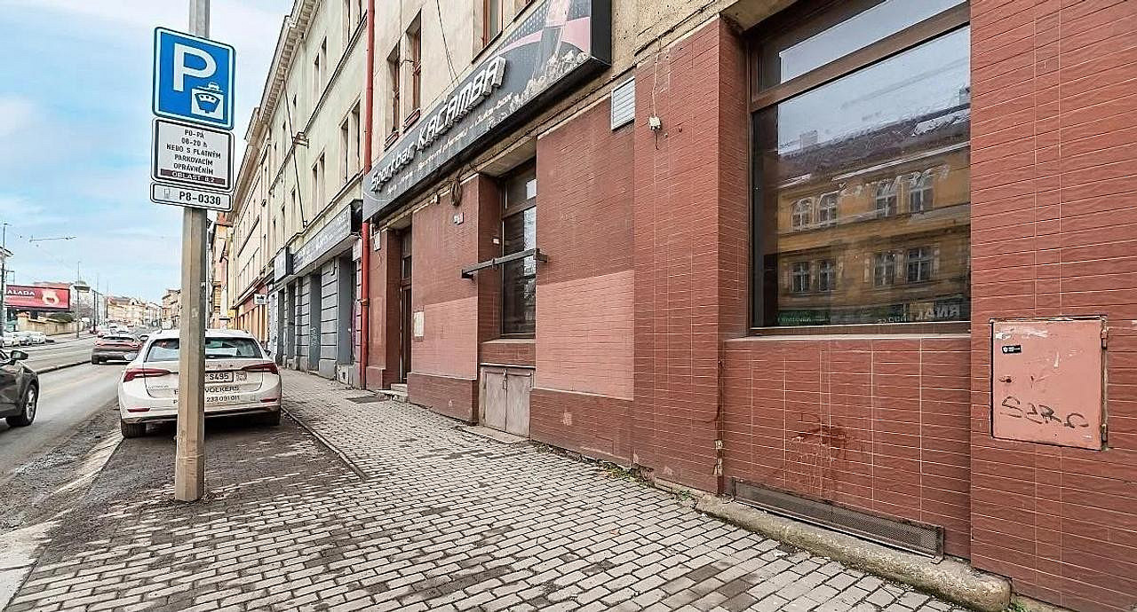 Pronájem skladovacích prostor 120 m²