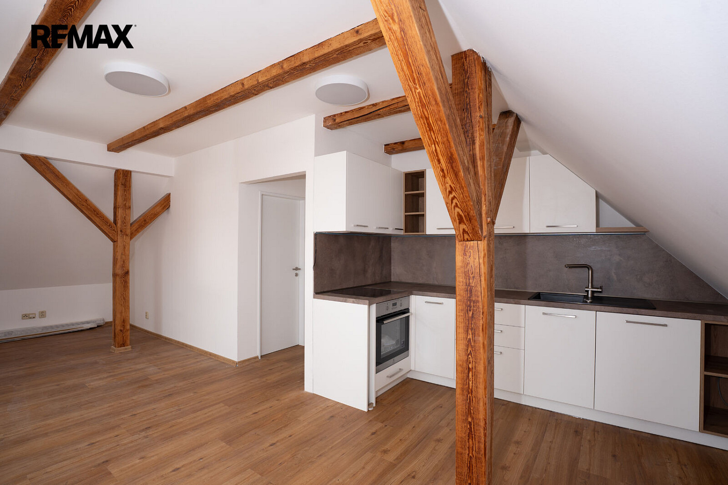 Pronájem bytu 3+kk 67 m²