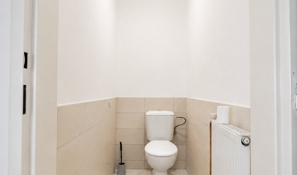 Prodej ubytovacího objektu 330 m², Šluknov – náhled fotky 17