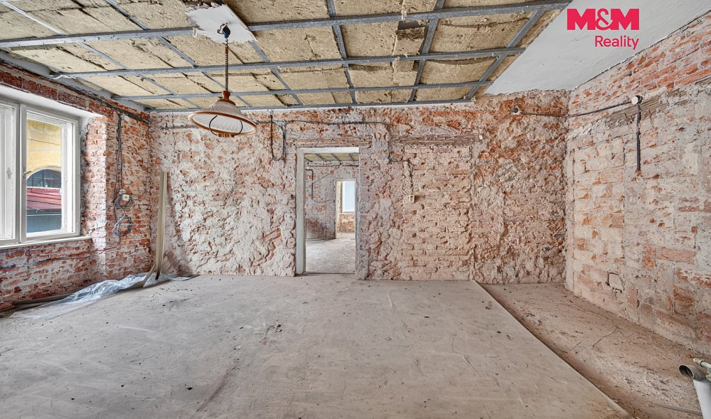 Prodej domu 340 m² s pozemkem 431 m², Studená – náhled fotky 10
