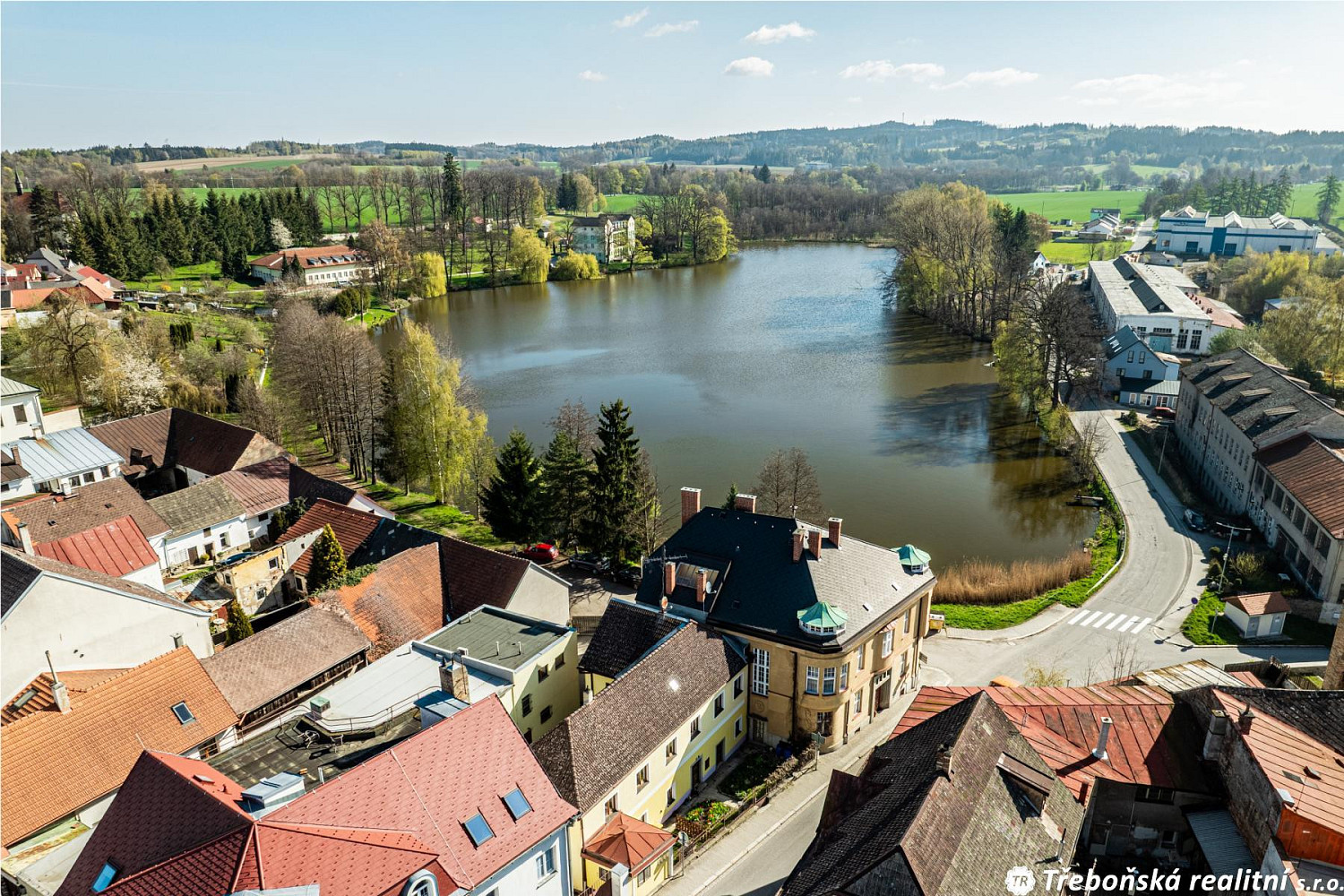 Prodej domu 980 m² s pozemkem 287 m² – fotografie 2