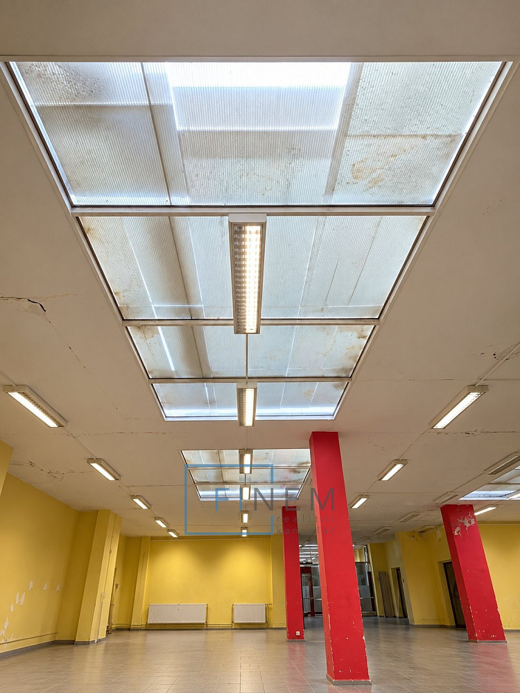 Pronájem obchodních prostor 410 m² – fotografie 4