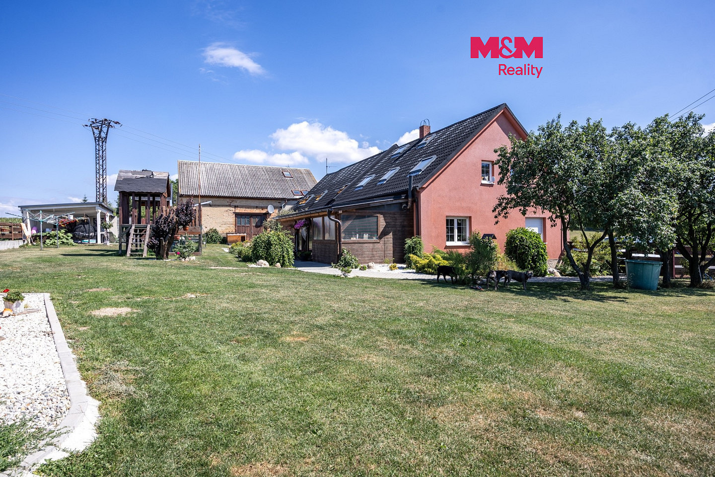 Prodej domu 429 m² s pozemkem 15 609 m²