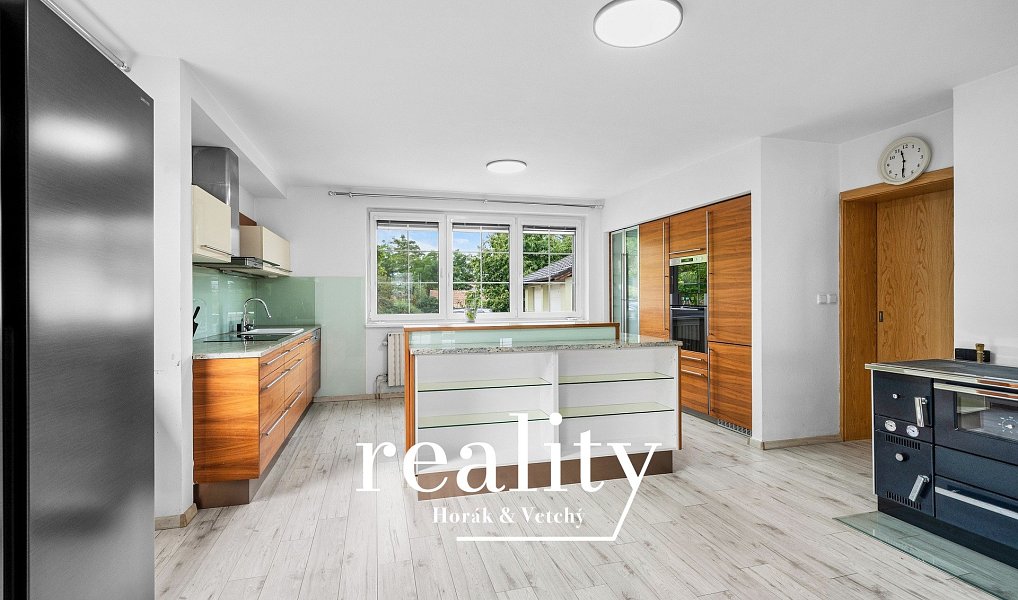 Prodej domu 292 m² s pozemkem 744 m², Práče – náhled fotky 11