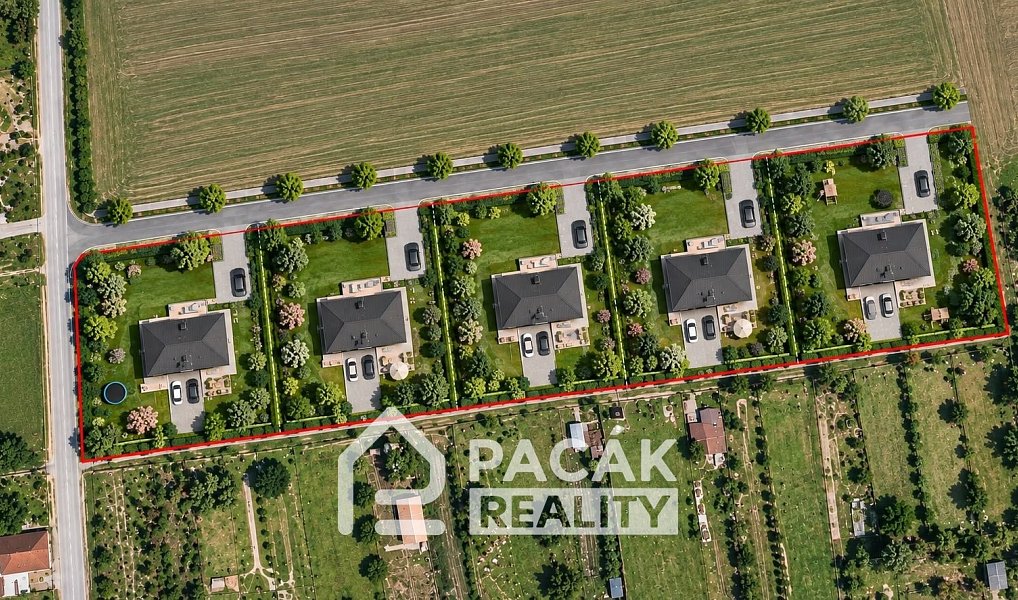 Prodej stavebního pozemku 5 516 m², Grygov – náhled fotky 2