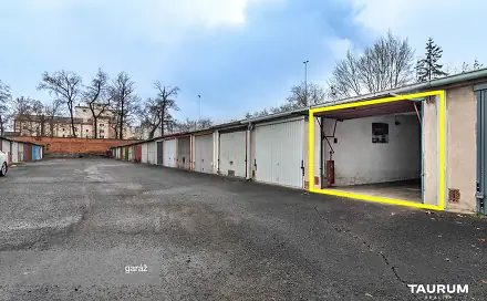 Garáž v centru Plzně v oploceném areálu, Plzeň