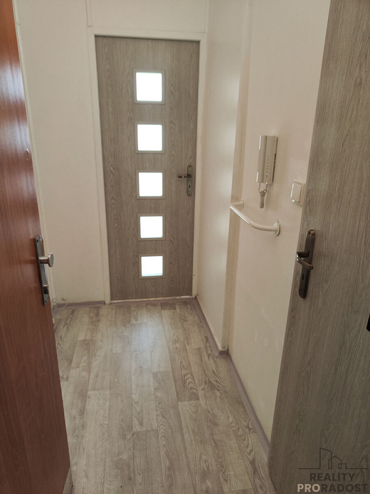 Pronájem bytu 1+1 36 m² – fotografie 3
