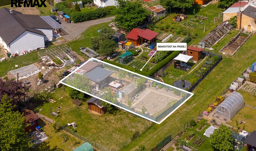 Prodej zahrady 260 m², Rybitví – náhled fotky 2