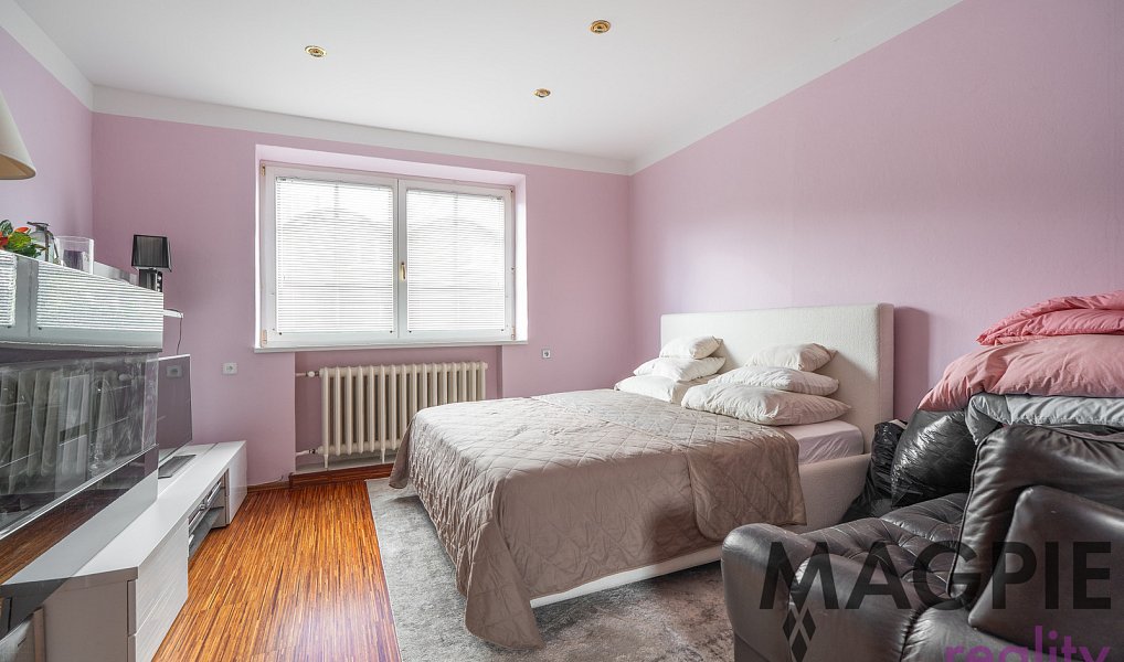 Prodej domu 243 m² s pozemkem 539 m², Praha – náhled fotky 14