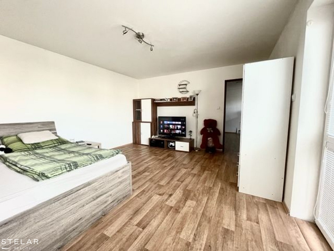 Pronájem bytu 2+kk 28 m² — photo 2
