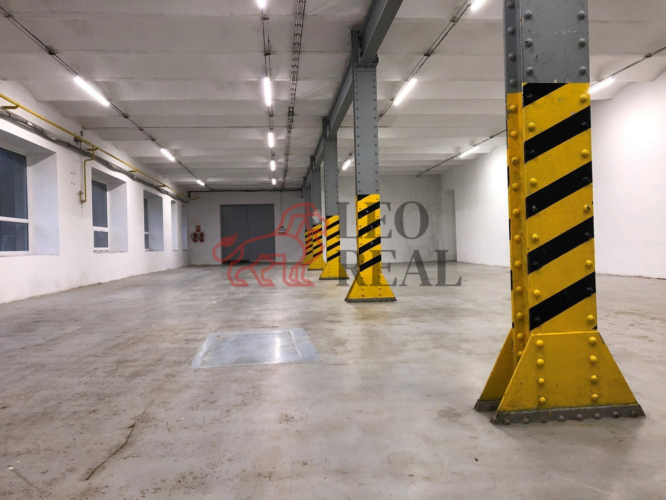 Pronájem skladovacích prostor 350 m² – fotografie 2