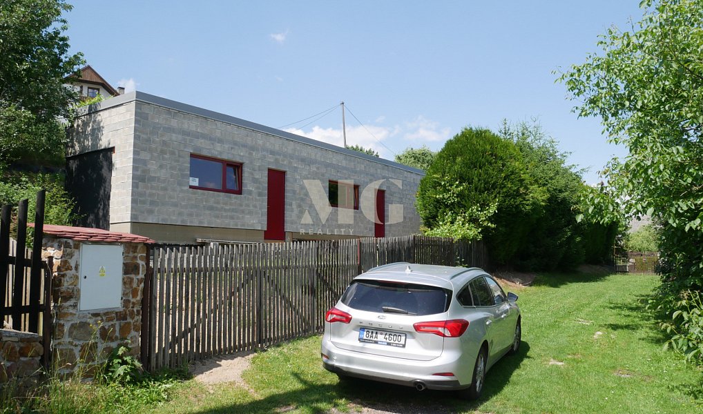 Prodej domu 198 m² s pozemkem 701 m², Zaječov – náhled fotky 2