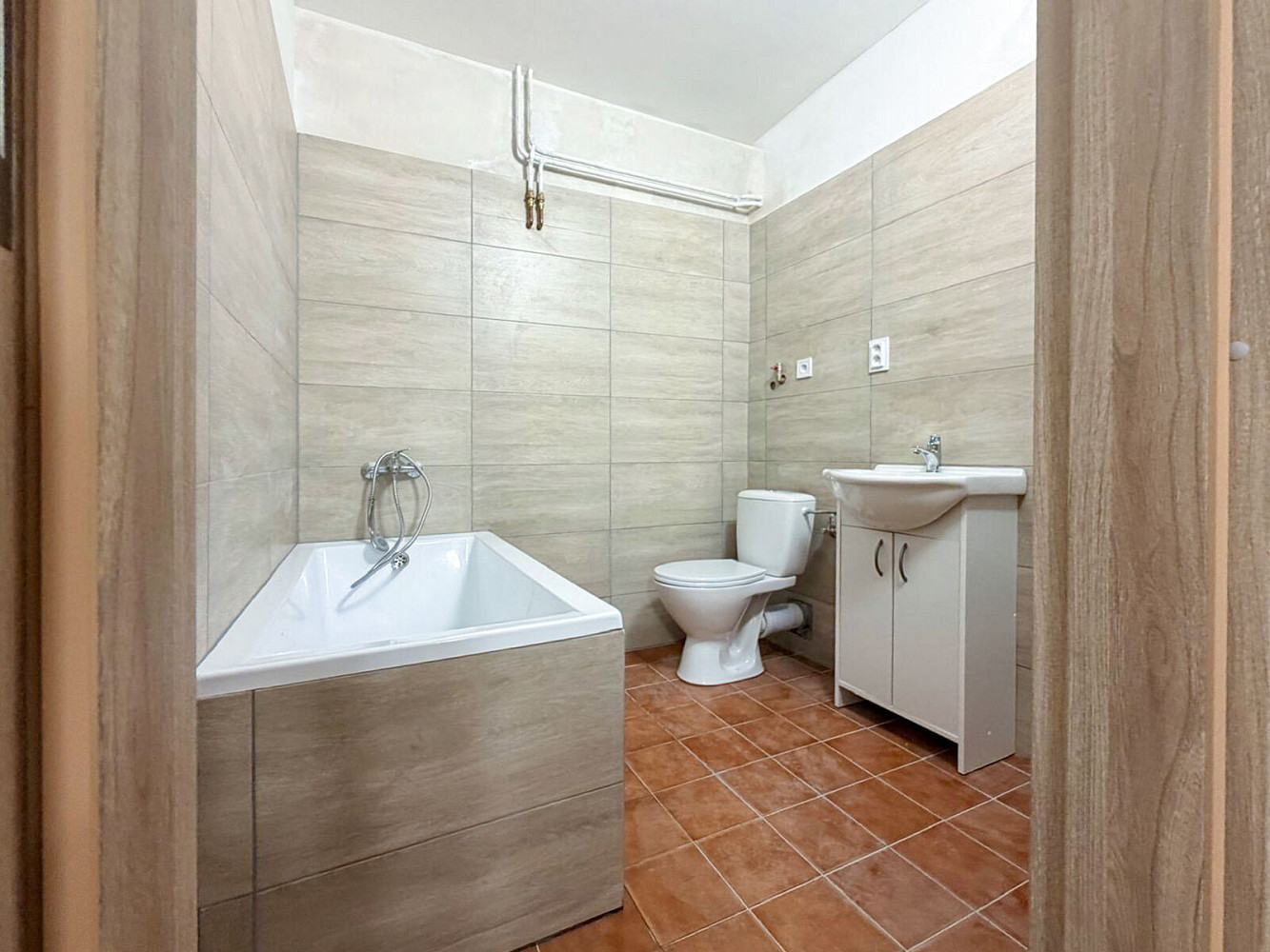 Pronájem bytu 2+kk 40 m² – fotografie 4