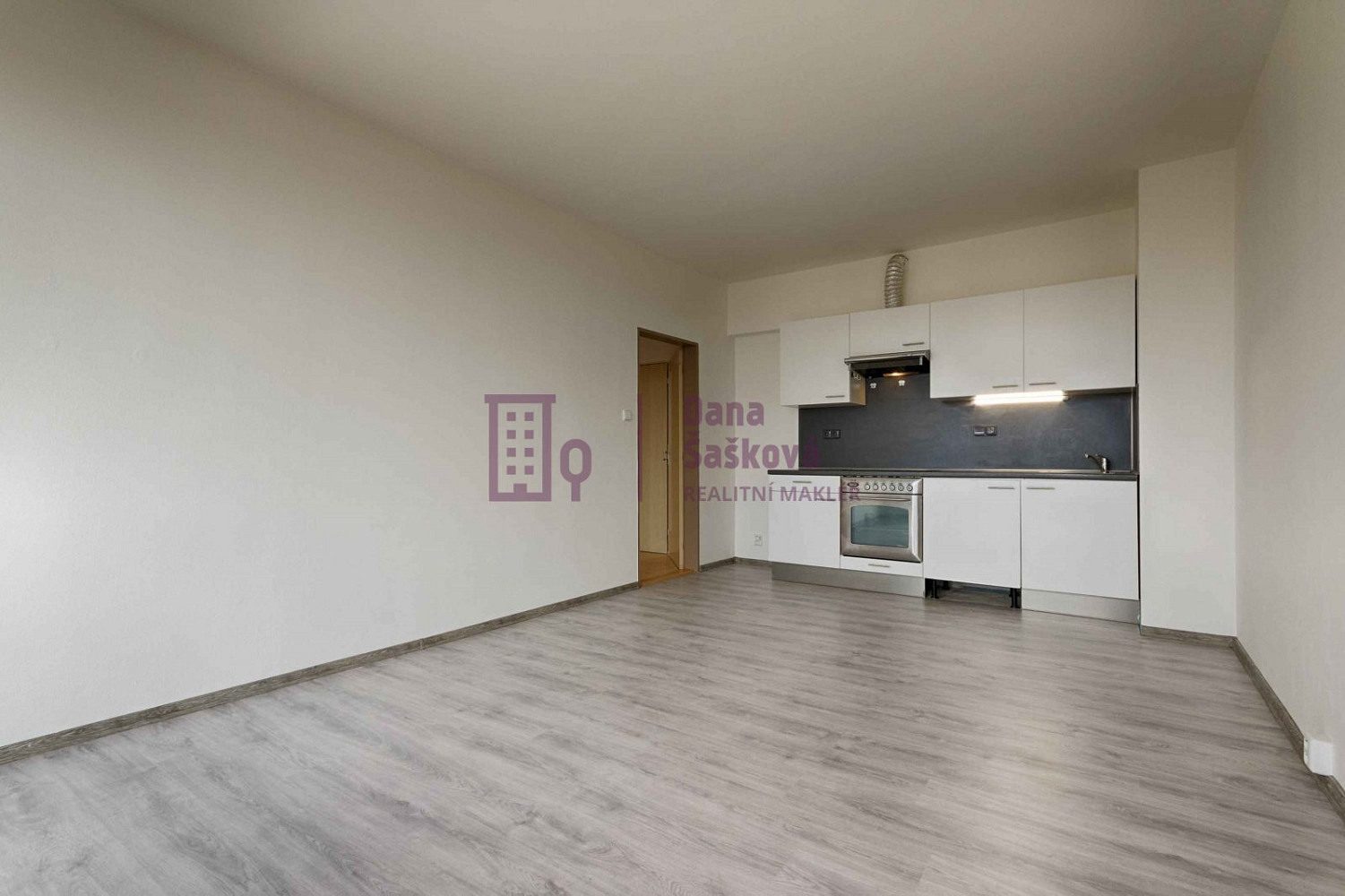 Pronájem bytu 2+kk 45 m² – fotografie 2