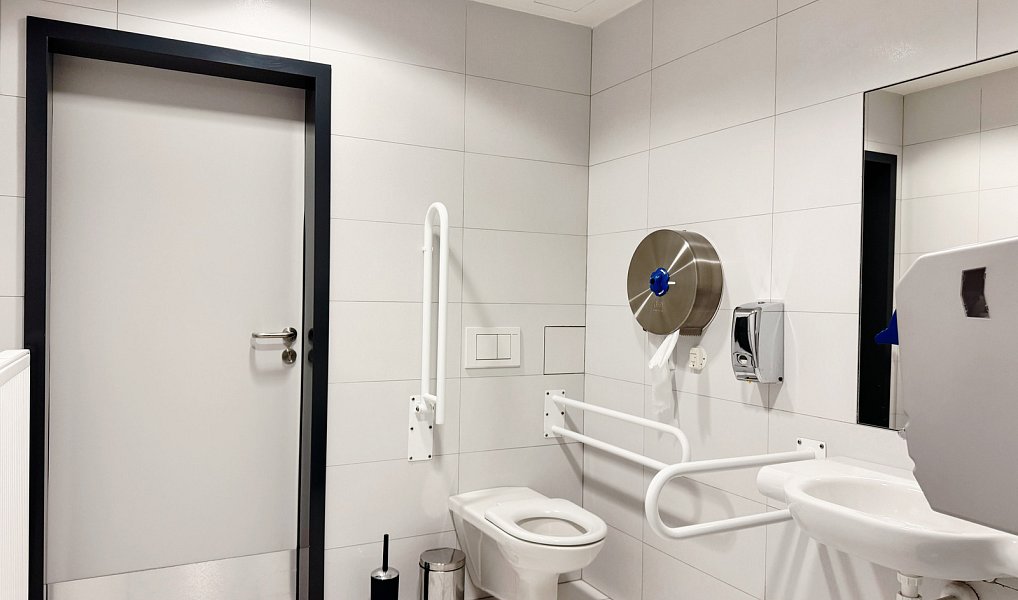 Pronájem kanceláře 650 m², Písek – náhled fotky 23