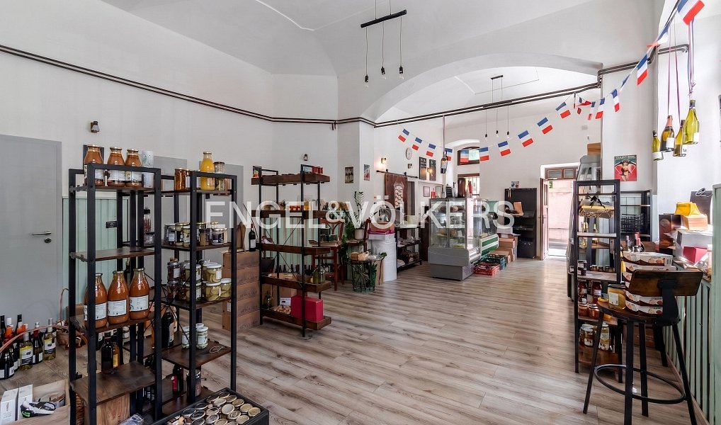 Pronájem obchodních prostor 151 m², Praha – náhled fotky 2