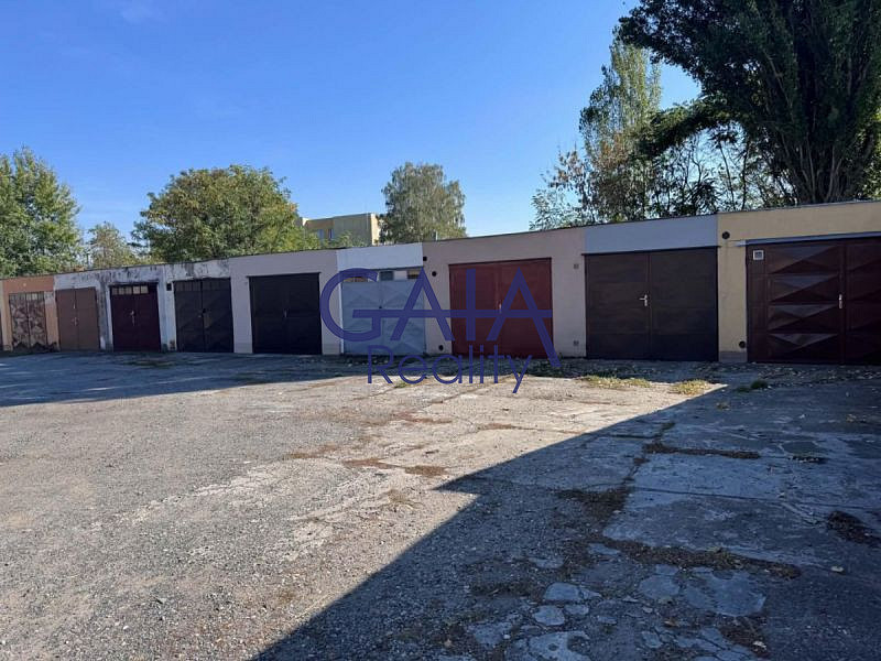 Prodej garáže 20 m2 nedaleko centra města