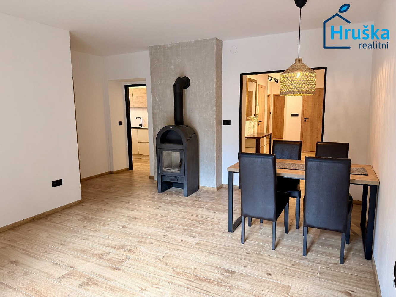 Pronájem bytu 3+1 97 m² – fotografie 3