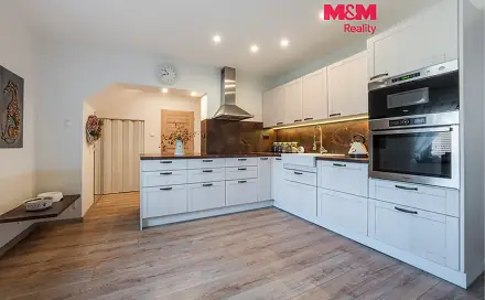 5 rooms, 163.0 m² in Kladno
