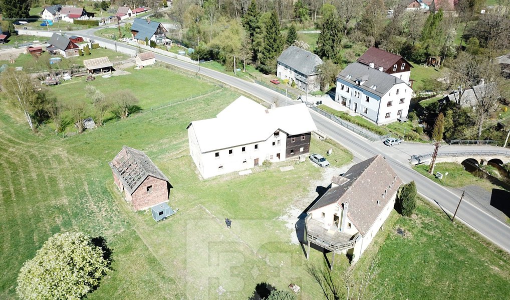 Prodej domu 197 m² s pozemkem 20 632 m², Cvikov – náhled fotky 38