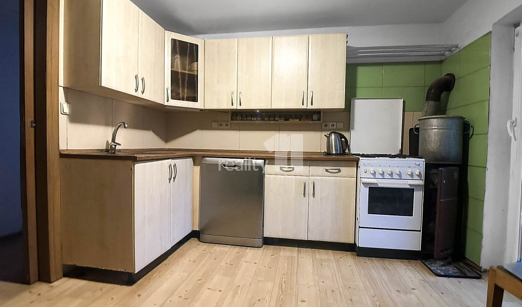 Prodej domu 160 m² s pozemkem 1 272 m², Zlín – náhled fotky 3