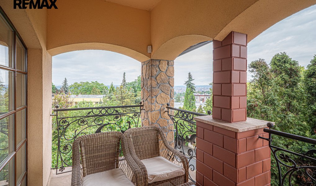 Prodej domu 616 m² s pozemkem 690 m², Praha – náhled fotky 9