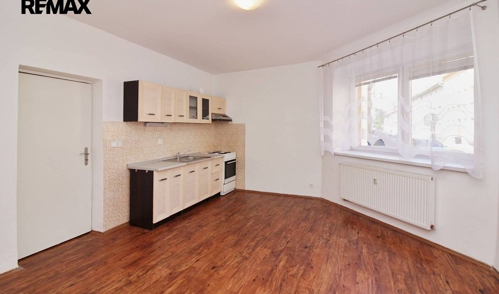 Prodej domu 172 m² s pozemkem 312 m², Žatec – náhled fotky 2