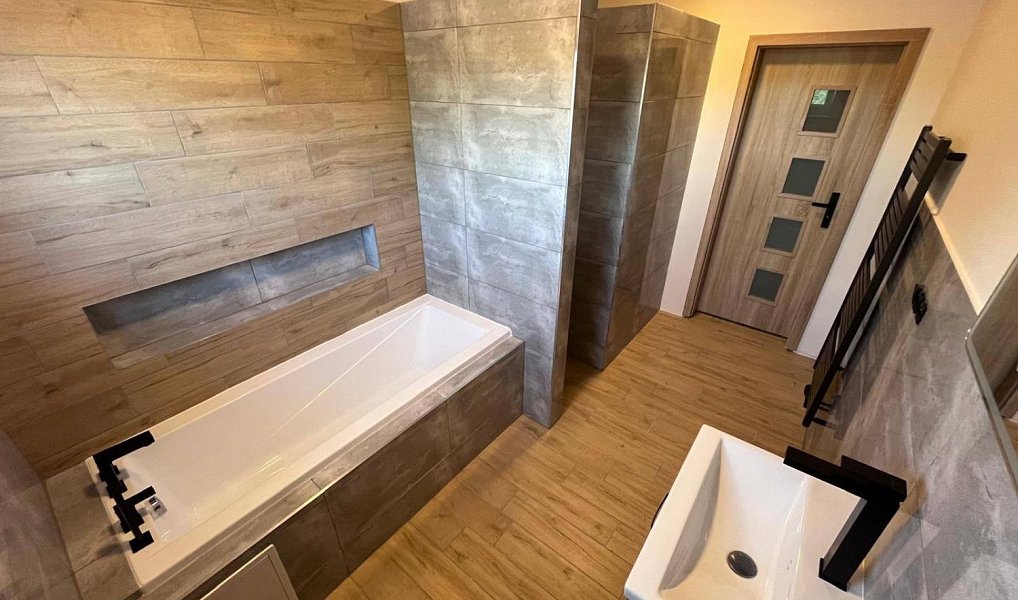 Prodej domu 258 m² s pozemkem 1 924 m², Holedeč – náhled fotky 7