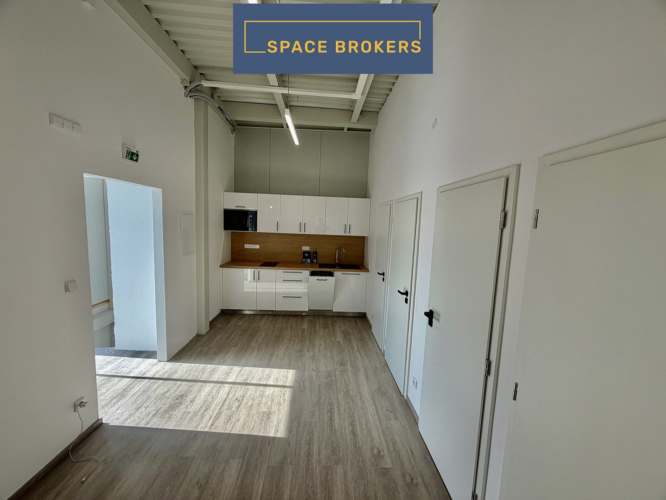 Pronájem kanceláře 128 m² — photo 4