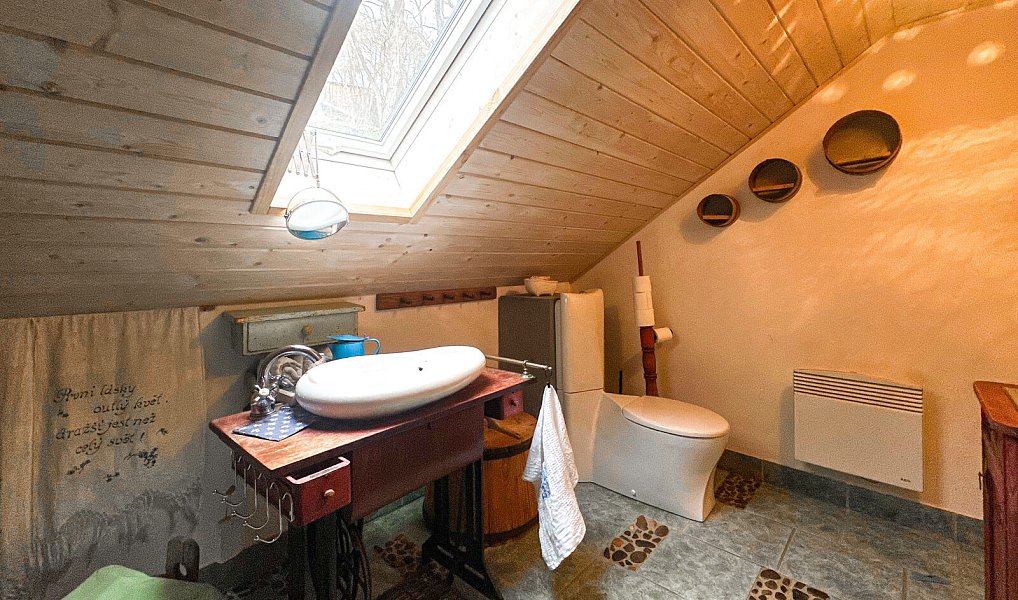 Prodej domu 145 m² s pozemkem 314 m², Svatý Jan – náhled fotky 31