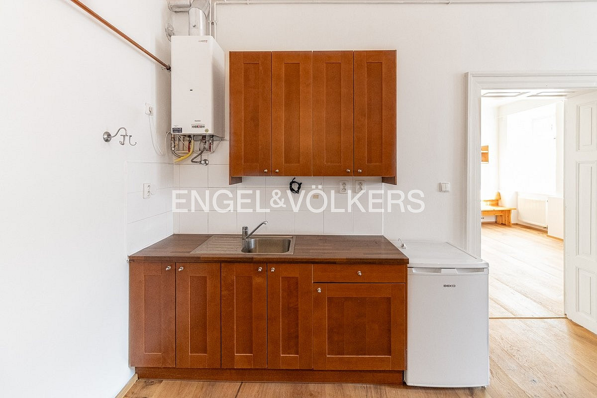 Pronájem kanceláře 46 m² – fotografie 5