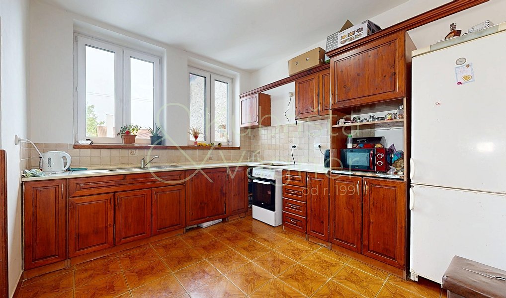 Prodej domu 205 m² s pozemkem 144 m², Chroustovice – náhled fotky 3