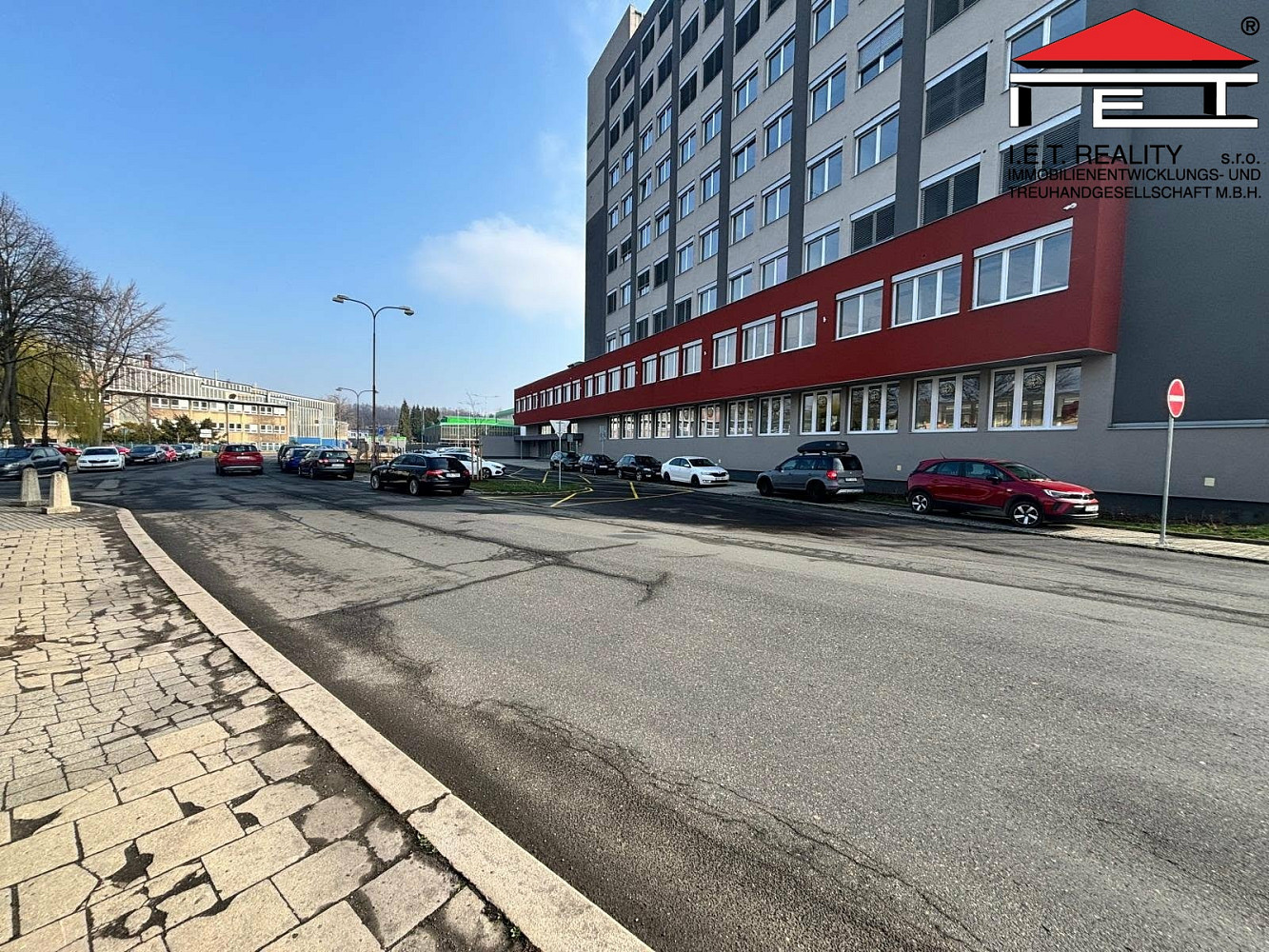 Pronájem kanceláře 800 m² — photo 3