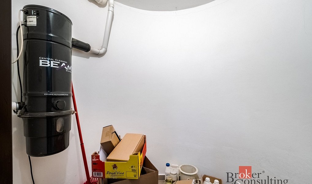 Prodej domu 230 m² s pozemkem 1 214 m², Srubec – náhled fotky 27