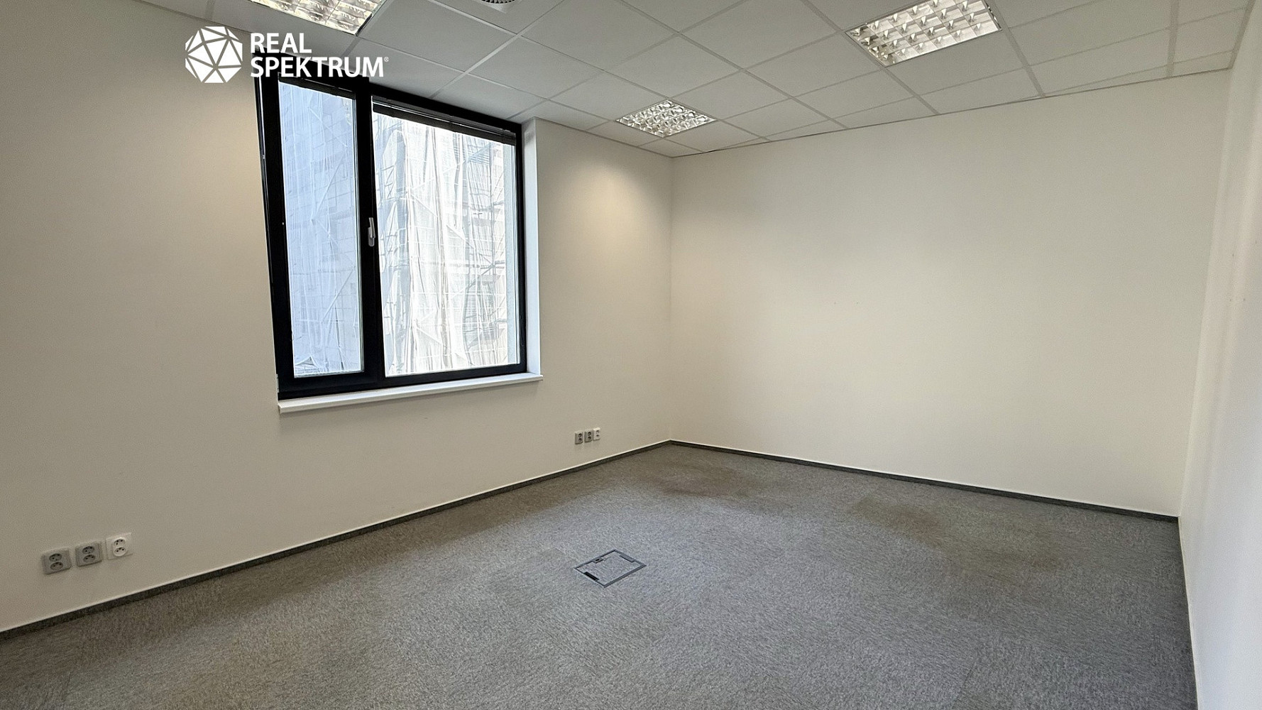 Pronájem kanceláře 78 m² – fotografie 2