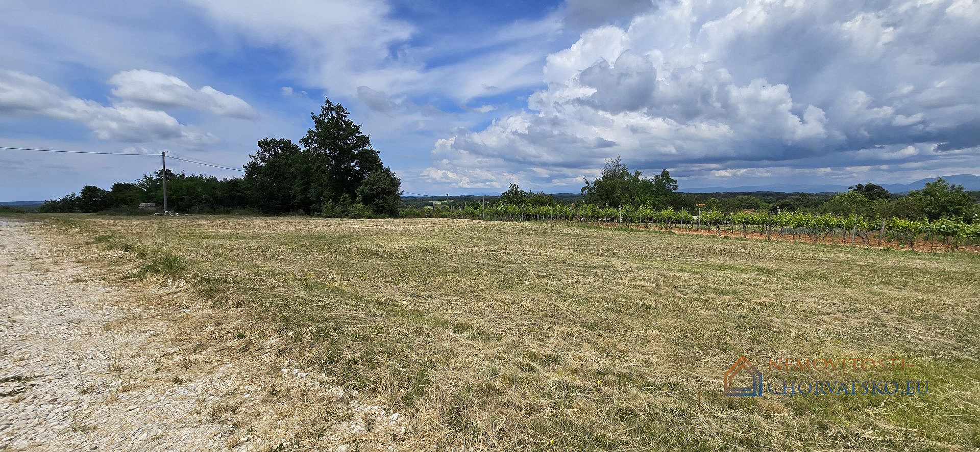 Prodej stavebního pozemku 2 160 m² – pohled 3