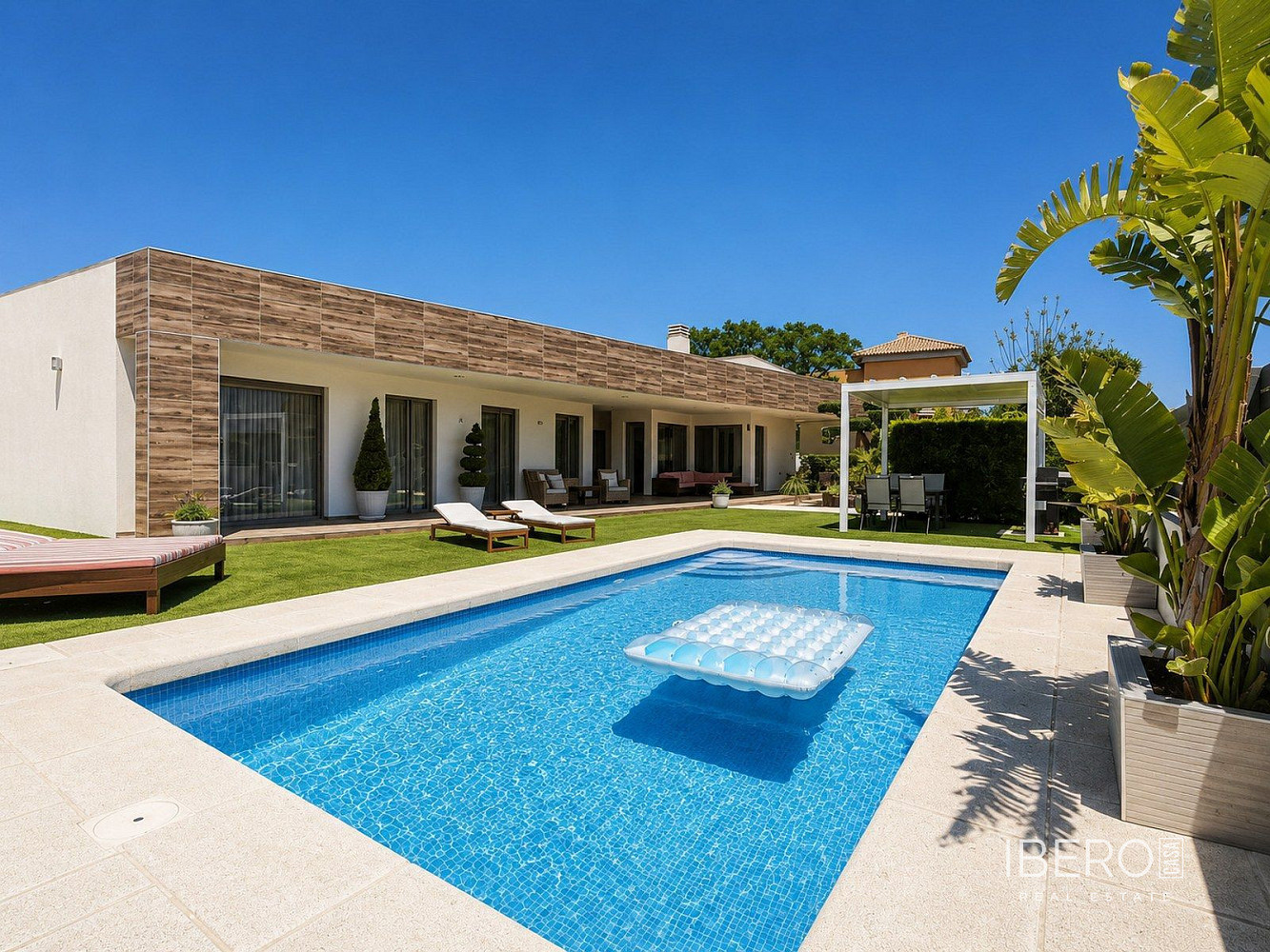 Prodej domu 506 m² s pozemkem 870 m²