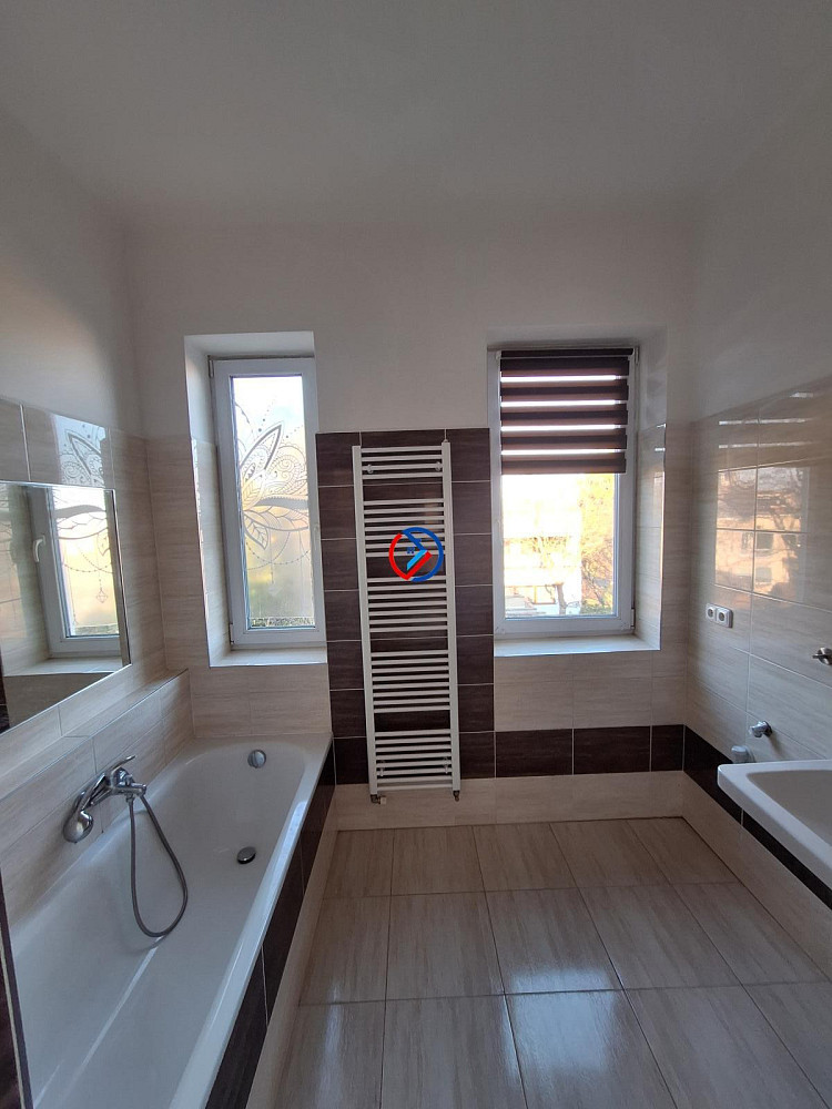 Pronájem bytu 3+kk 100 m² – pohled 6
