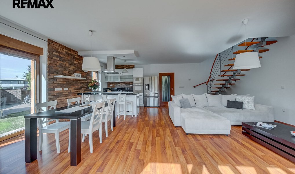 Prodej domu 135 m² s pozemkem 374 m², Rudná – náhled fotky 7
