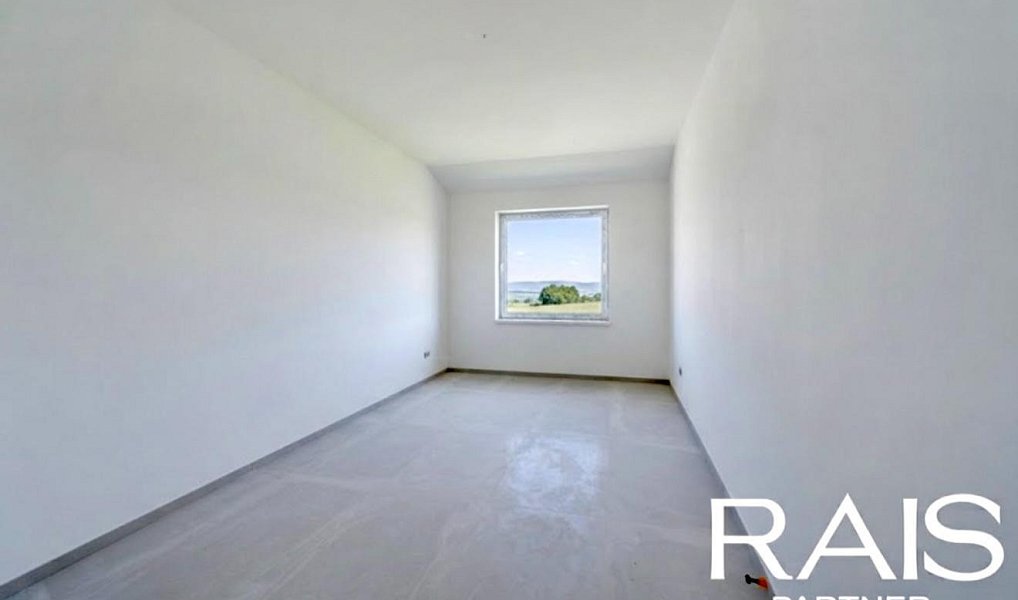 Prodej domu 195 m² s pozemkem 215 m², Holasice – náhled fotky 19