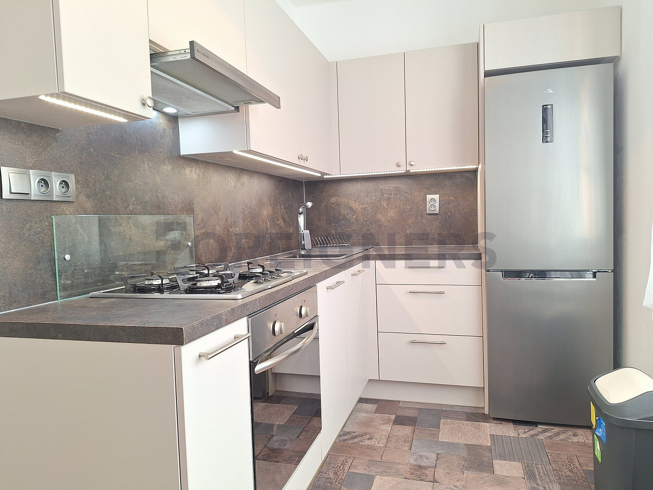Pronájem bytu 2+kk 54 m² – fotografie 2