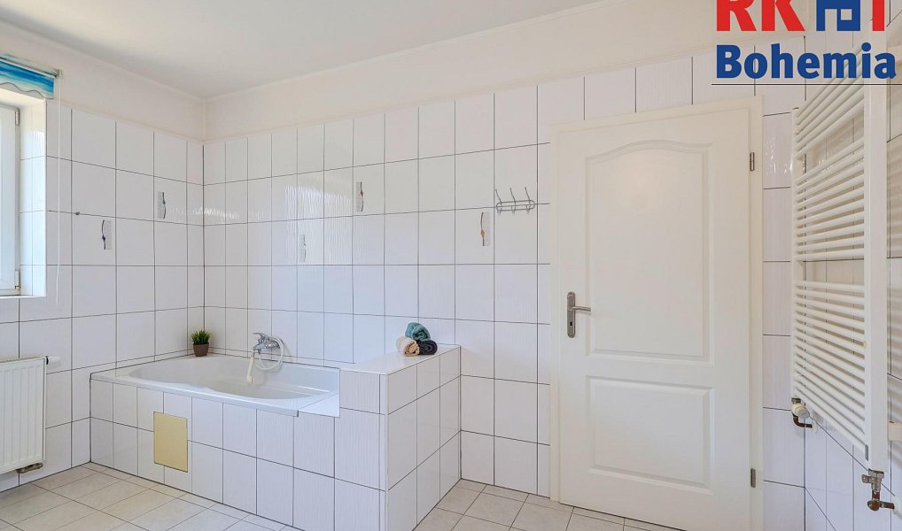 Prodej domu 266 m² s pozemkem 1 426 m², Šestajovice – náhled fotky 27