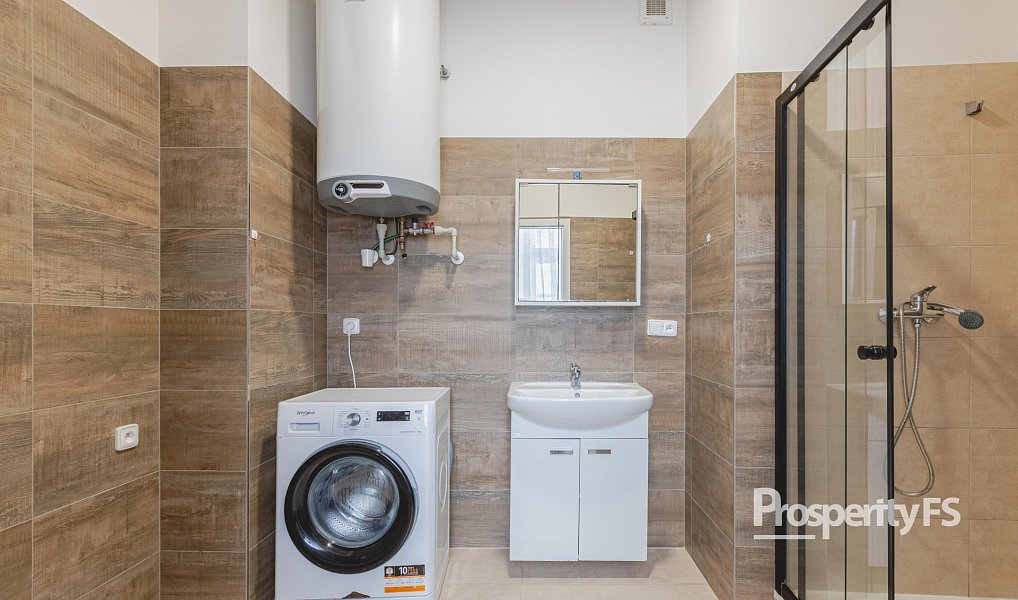 Prodej bytu 3+1 67 m², Hostinné – náhled fotky 23