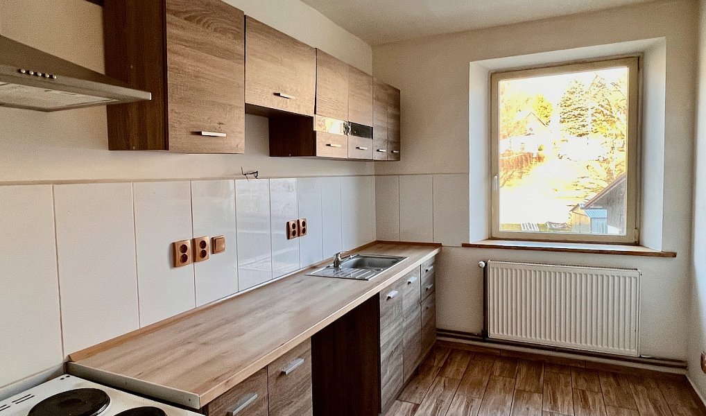 Pronájem bytu 3+1 72 m², Mikulášovice – náhled fotky 4