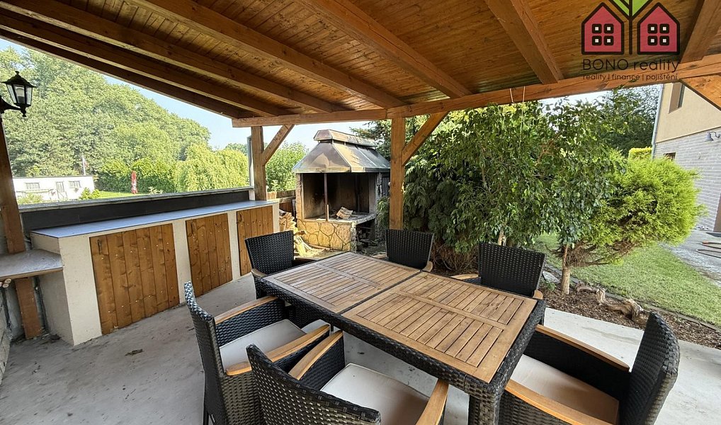 Prodej domu 230 m² s pozemkem 939 m², Záluží – náhled fotky 8