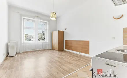 Pronájem bytu 1+kk 35 m²