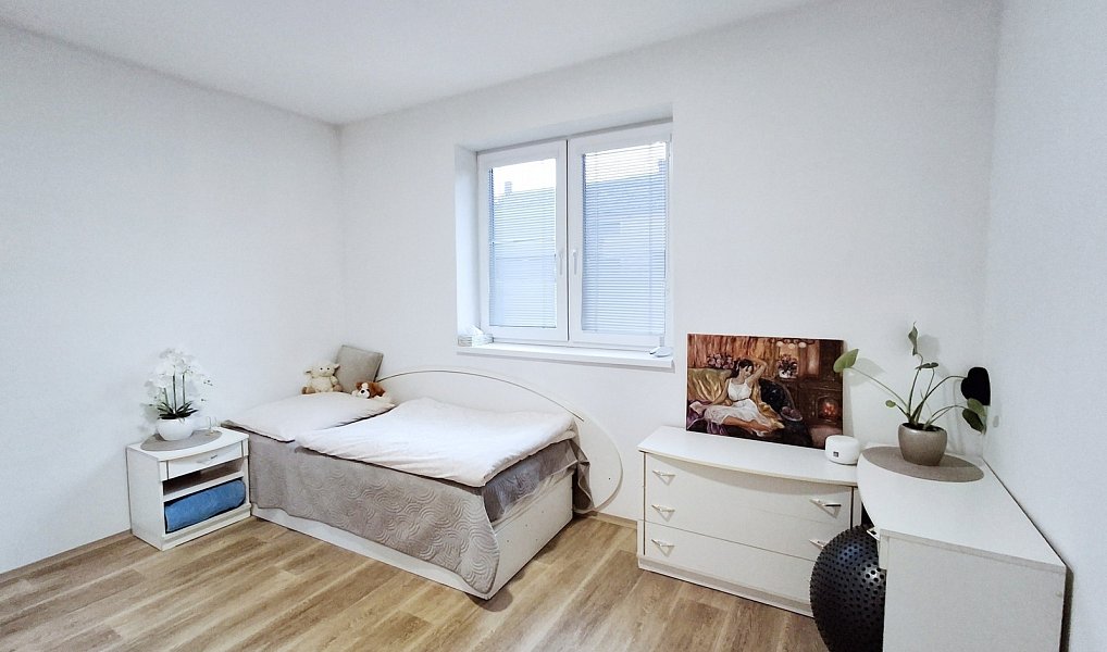 Prodej domu 150 m² s pozemkem 1 764 m², Dolany – náhled fotky 8