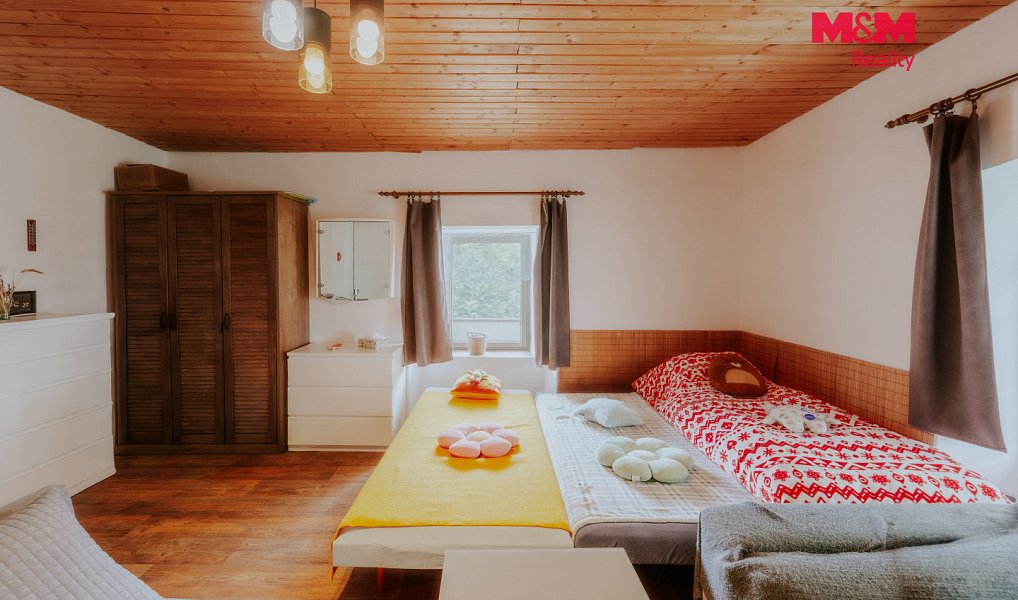 Prodej domu 250 m² s pozemkem 875 m², Kadov – náhled fotky 5