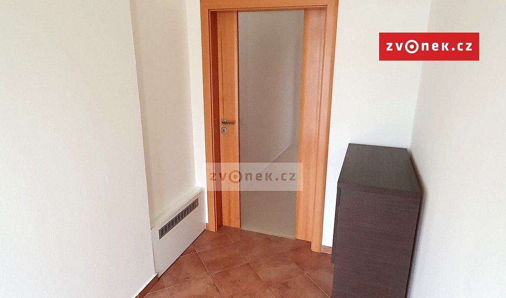 Pronájem domu 270 m² s pozemkem 200 m², Zlín – náhled fotky 23